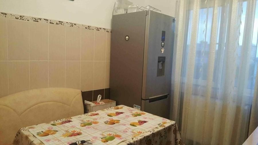 Inchiriez apartament 2 camere - 4