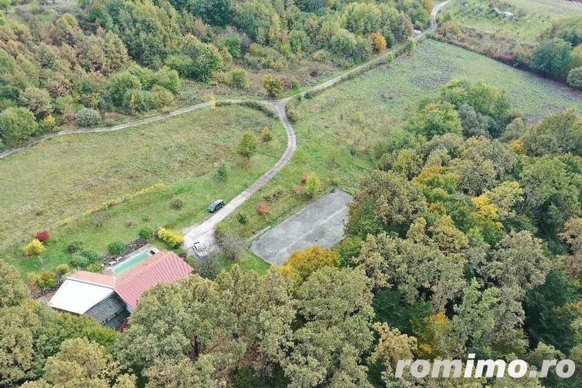Casă cu 5 camere cu Teren 60875 Mp în Beiuș