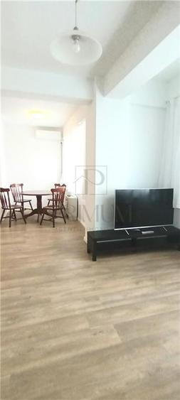 Apartament cu 2 camere decomandat, mobilat în Torontalului