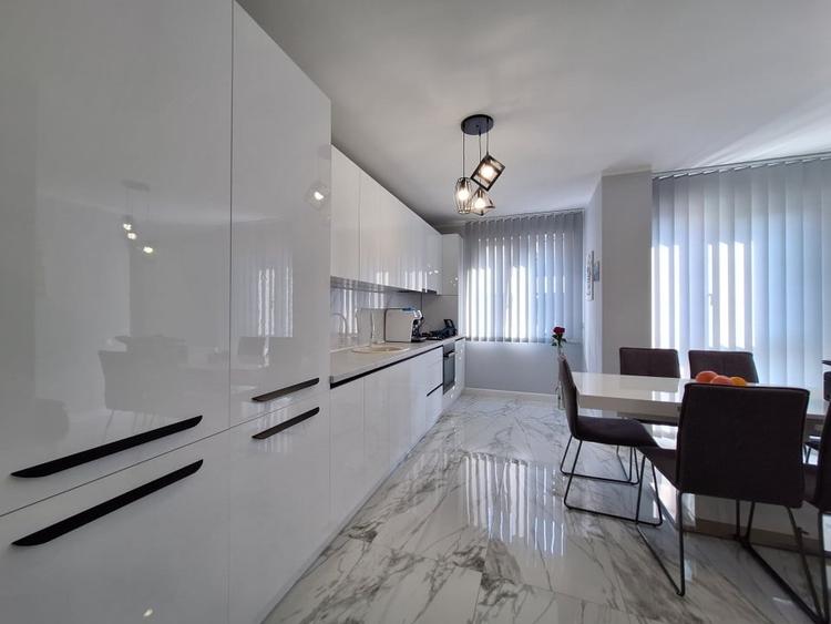 Apartament cu 2 camere semidecomandat, mobilat în Florești — fotografia 3