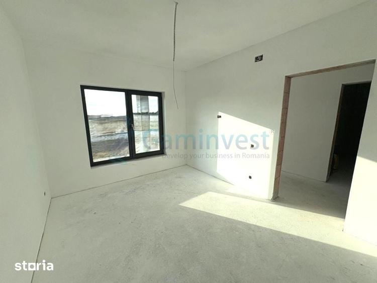 Casă cu 4 camere cu Teren 553 Mp în Sântandrei