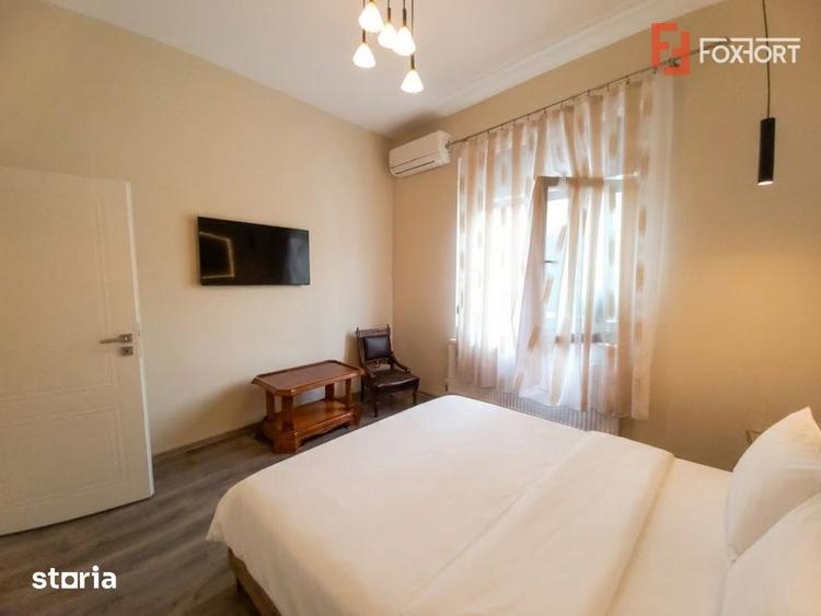 Casă cu 5 camere cu Teren 660 Mp în Lipovei