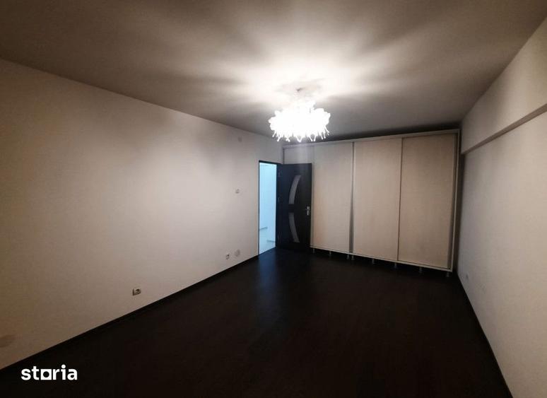 Apartament cu 4 camere în Mărăței