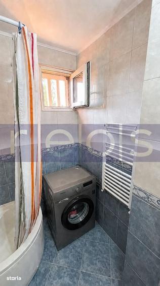Apartament cu 3 camere semidecomandat în Jiului