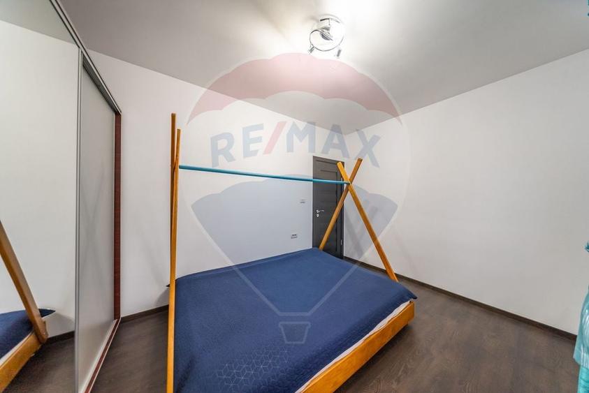 Apartament cu 3 camere decomandat, mobilat în Micălaca