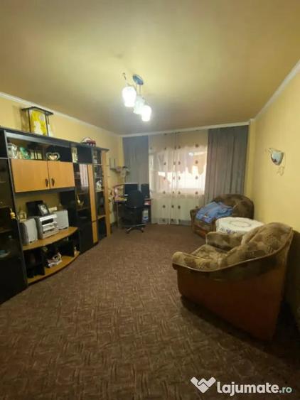Apartament cu 2 camere decomandat, mobilat în Gării