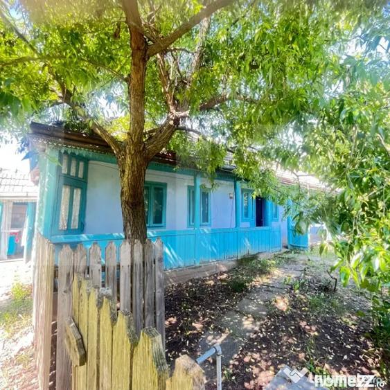 Casă cu 2 camere cu Teren 1442 Mp în Cristești