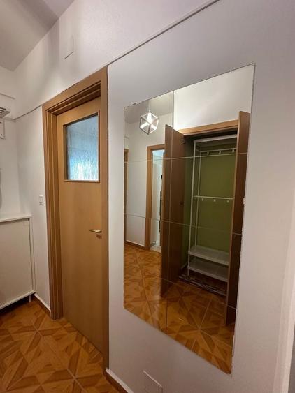 Garsonieră decomandată în Valea Ialomiței