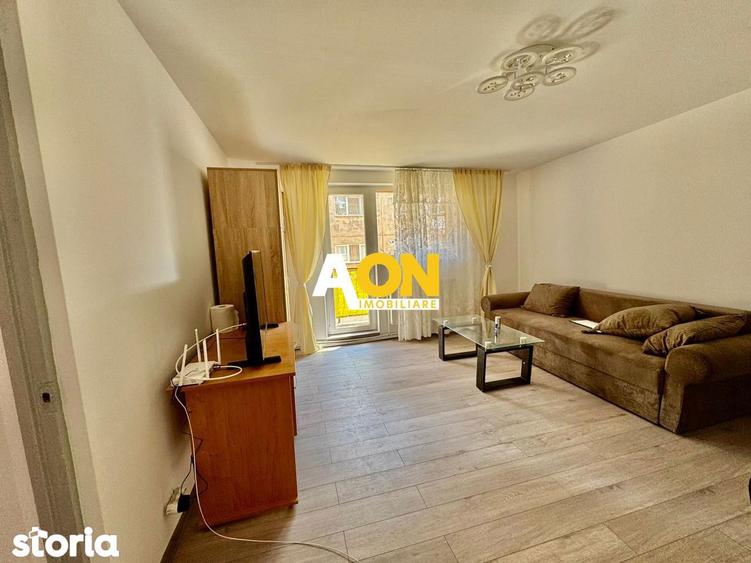 Apartament cu 2 camere semidecomandat, mobilat în Cetate