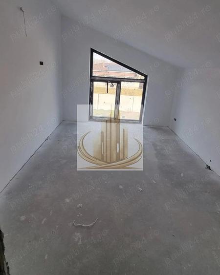 Casă cu Teren 420 Mp în Ghiroda