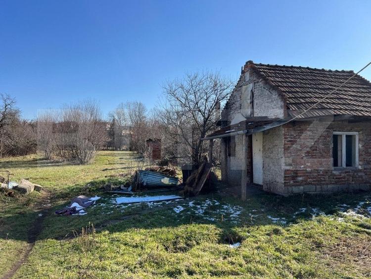 Casă individuală cu 2 camere cu Canalizare în Botizului