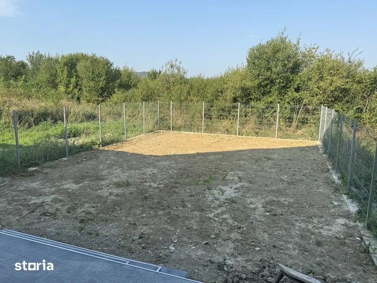 Casă cu 4 camere cu Teren 250 Mp în Central