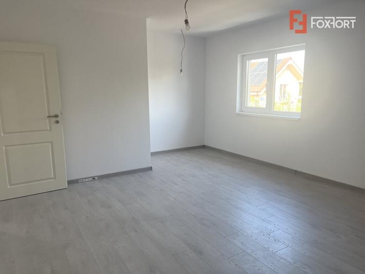 Duplex cu 4 camere cu Canalizare în Moșnița Veche