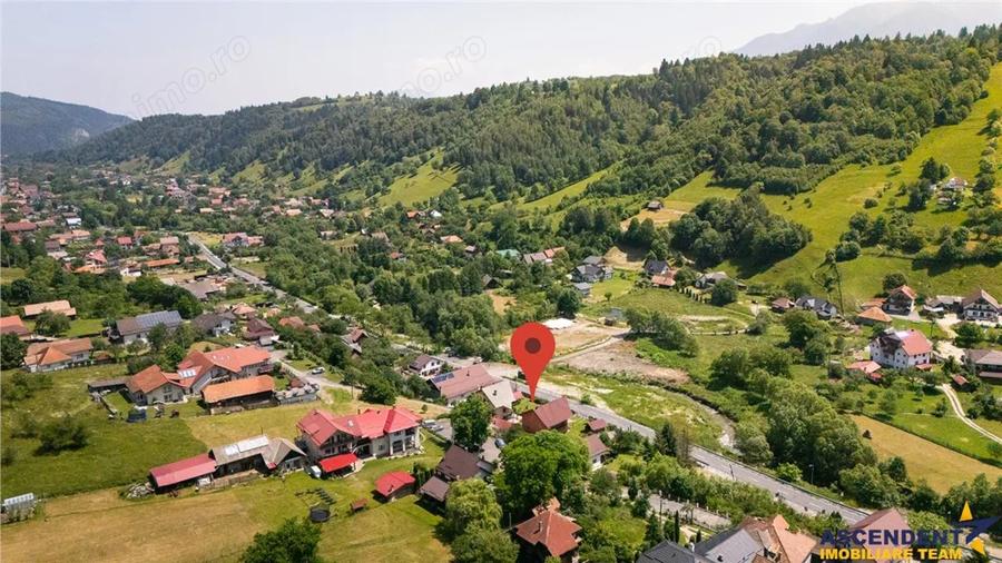 Casă cu 3 camere cu Teren 685 Mp în Moieciu