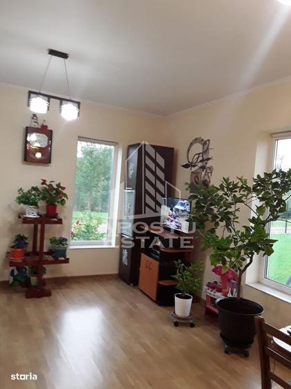Casă cu 2 camere cu Teren 3515 Mp în Central