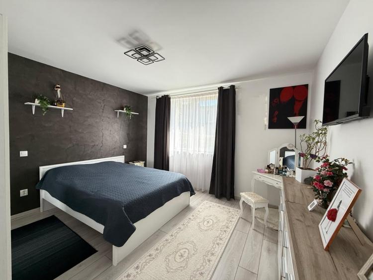 Casă individuală cu 3 camere cu Canalizare în Central