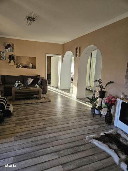 Casă cu 3 camere cu Piscina în Gării