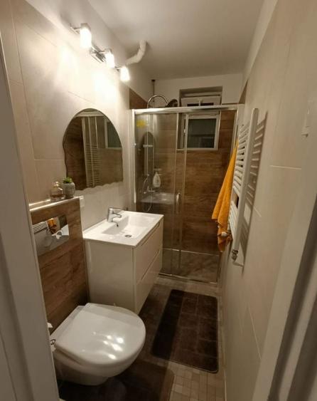 Apartament cu 3 camere semidecomandat, mobilat în Gheorgheni