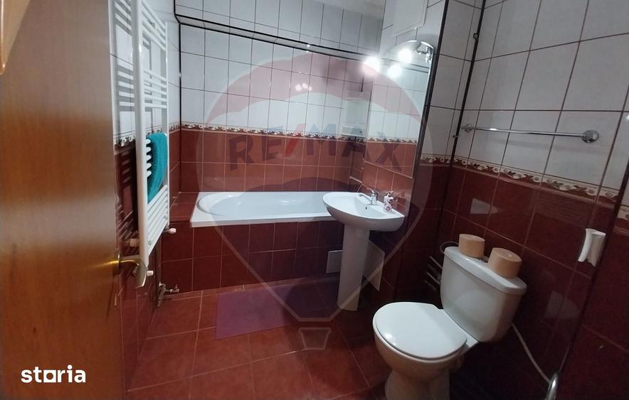 Apartament cu 3 camere decomandat în Calea Severinului