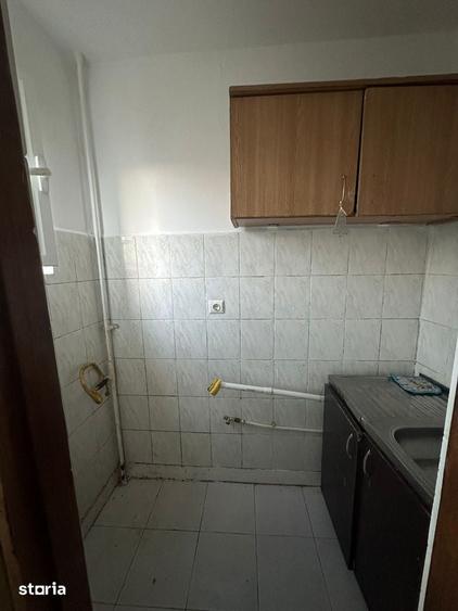 Apartament cu 2 camere nedecomandat în Podu Roș