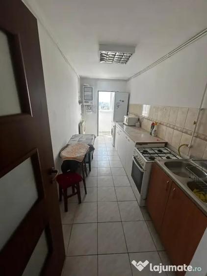 Apartament cu 3 camere decomandat în Gării