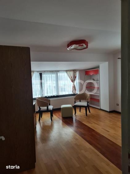 Casă cu 4 camere cu Teren 300 Mp în Central
