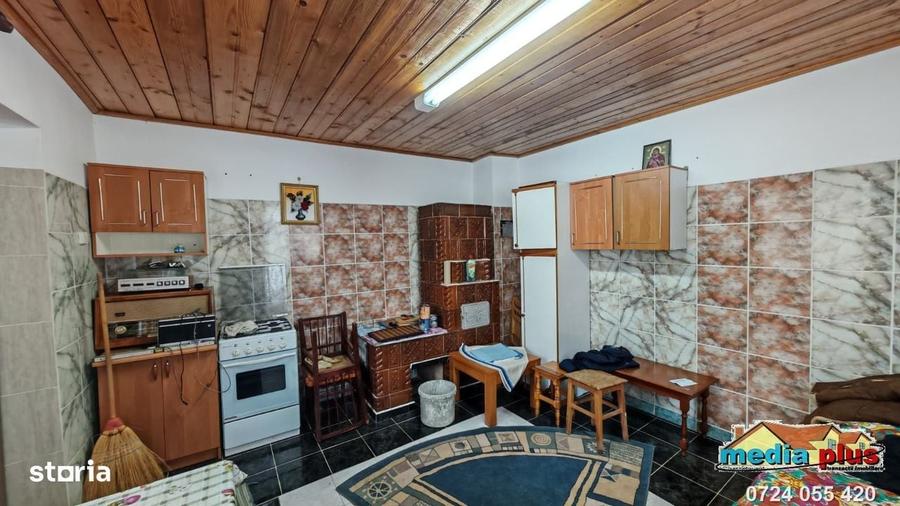 Casă cu 4 camere în Foltești