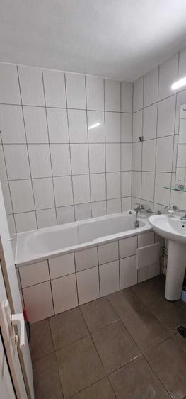 Apartament cu 2 camere decomandat în Timpuri Noi