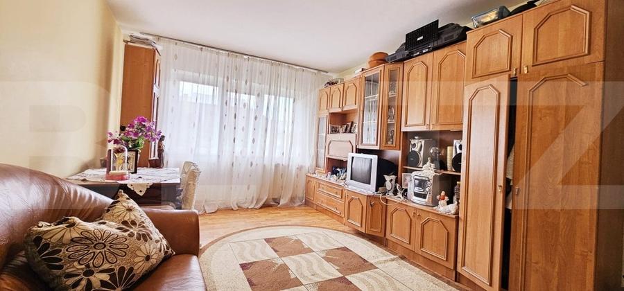 Apartament de vanzare, cu 3 camere, decomandat, 68mp, parter înalt - 4