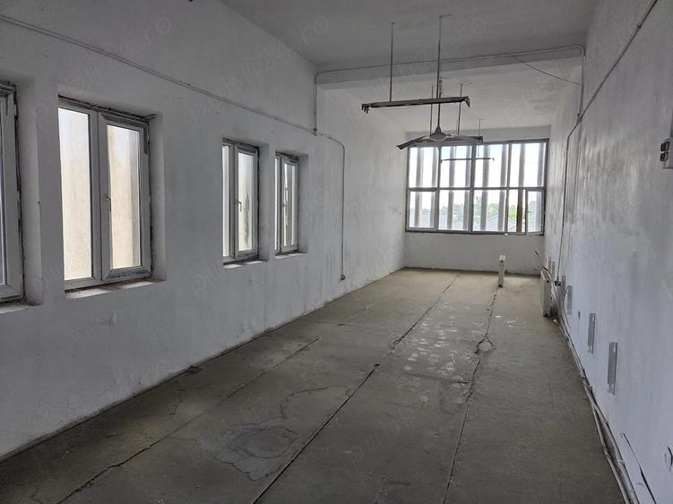 Spațiu comercial, de 1,513 mp, în Sud
