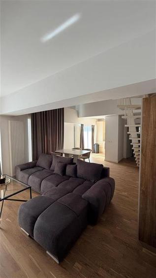 Apartament cu 3 camere semidecomandat, mobilat în Aviației