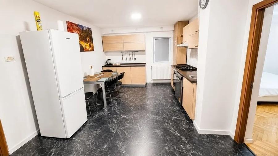 Apartament cu 2 camere decomandat, mobilat în Sebastian