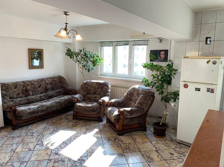 Apartament cu 4 camere în Pantelimon