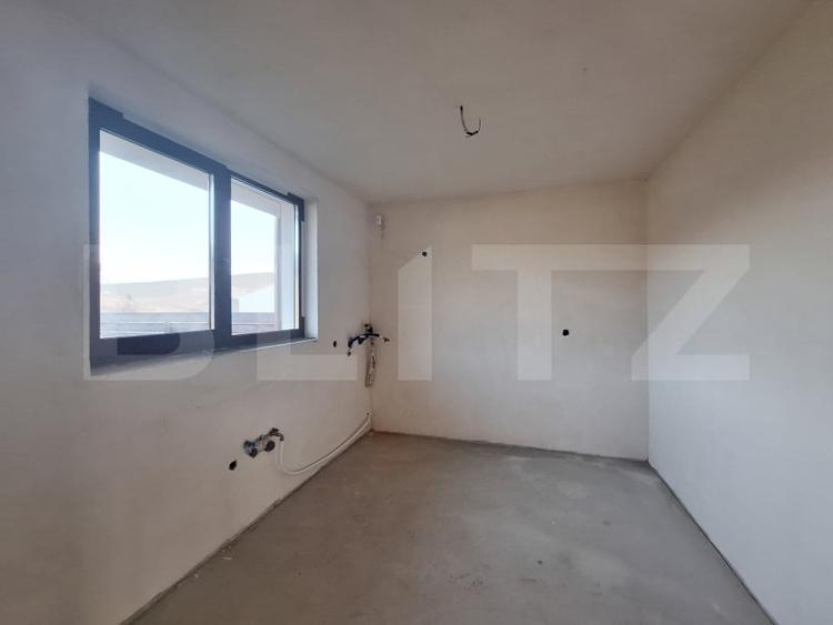 Duplex cu 4 camere cu Canalizare în Dezmir