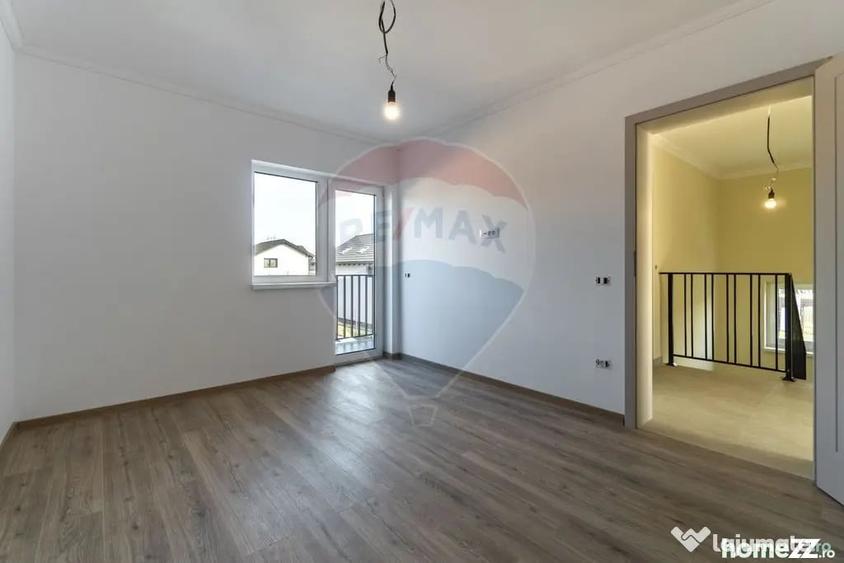 Casă cu 5 camere cu Teren 317 Mp în Tărlungeni