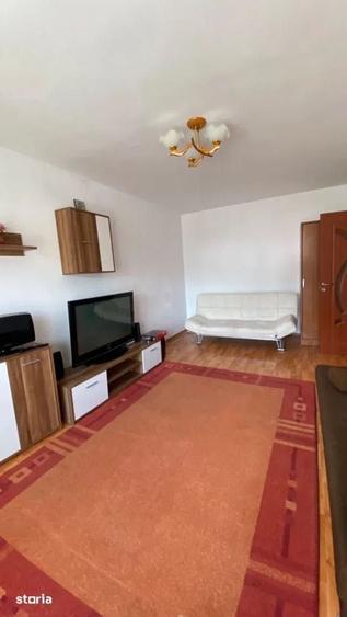 Apartament cu 3 camere decomandat în Sud