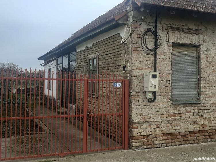 Casă cu 3 camere în Teremia Mare
