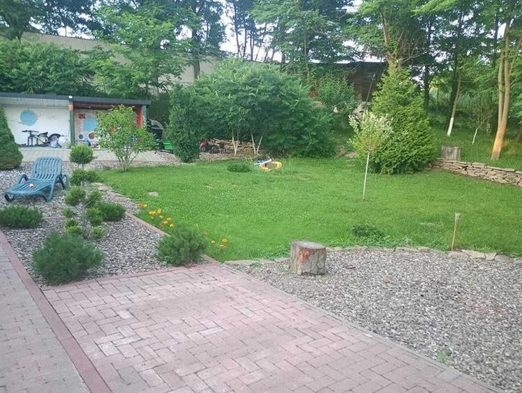 Casă individuală cu 4 camere cu Teren 15000 Mp în Horodnic