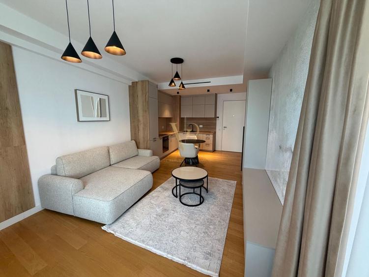 Apartament cu 2 camere semidecomandat, mobilat în Pipera