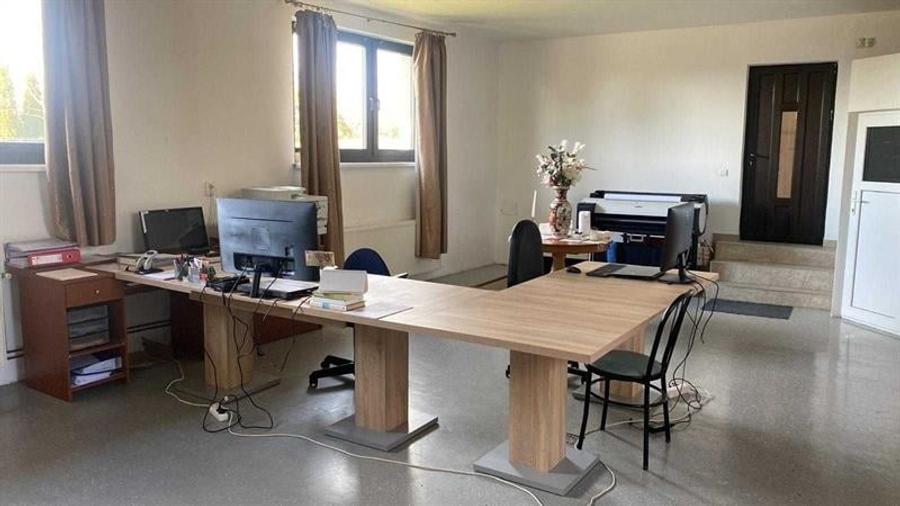 Casă individuală cu 4 camere cu Teren 3500 Mp în Fântâna Mare