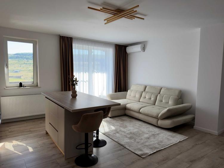 Apartament cu 3 camere decomandat în Iris
