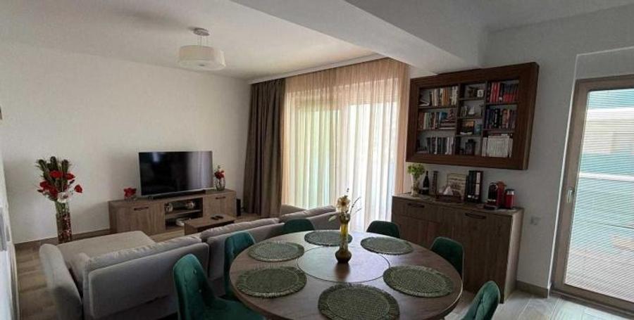 Apartament cu 3 camere în Mamaia
