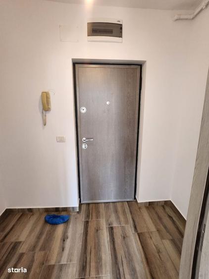 Apartament cu 3 camere decomandat în Mioriței