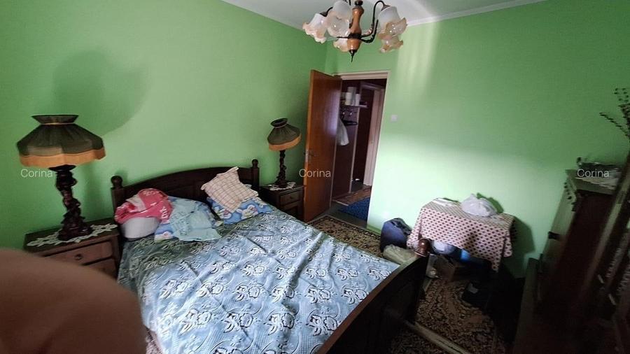 Apartament cu 3 camere semidecomandat în Titan