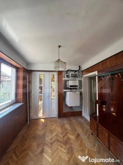 Casă cu 4 camere cu Teren 1385 Mp în Gănești