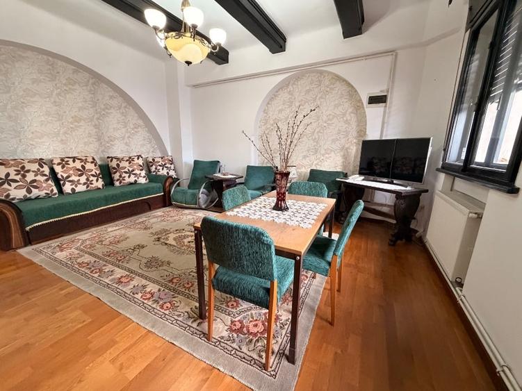 Apartament cu 4 camere decomandat, mobilat în Dacia