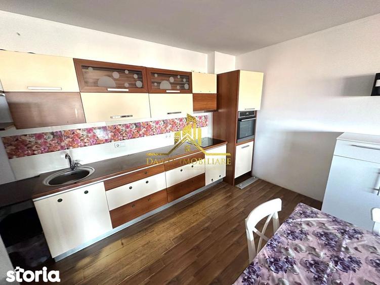 Apartament cu 3 camere, mobilat în Bună Ziua