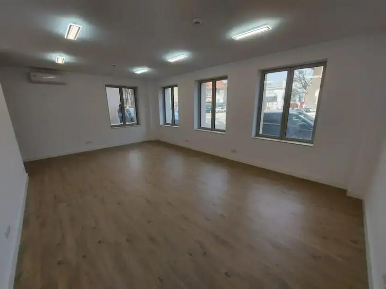 Spațiu comercial, de 116.19999694824 mp, în Armeneasca