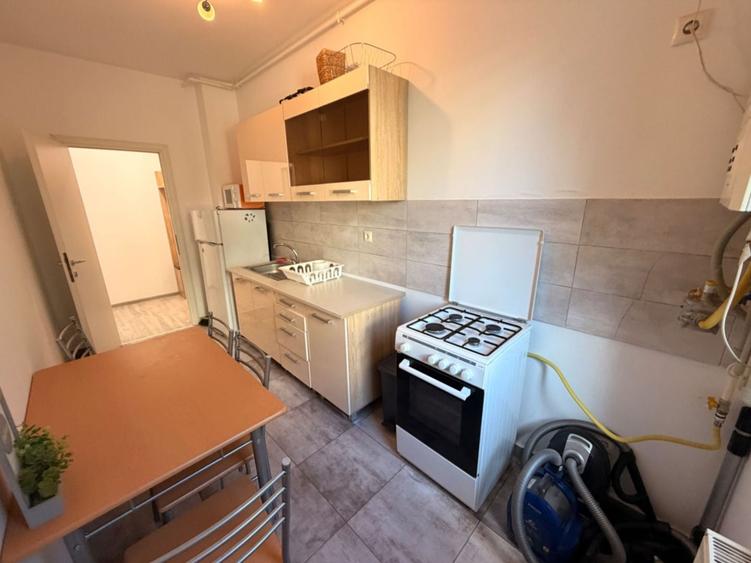 Apartament cu 2 camere decomandat, mobilat în Grozăvești