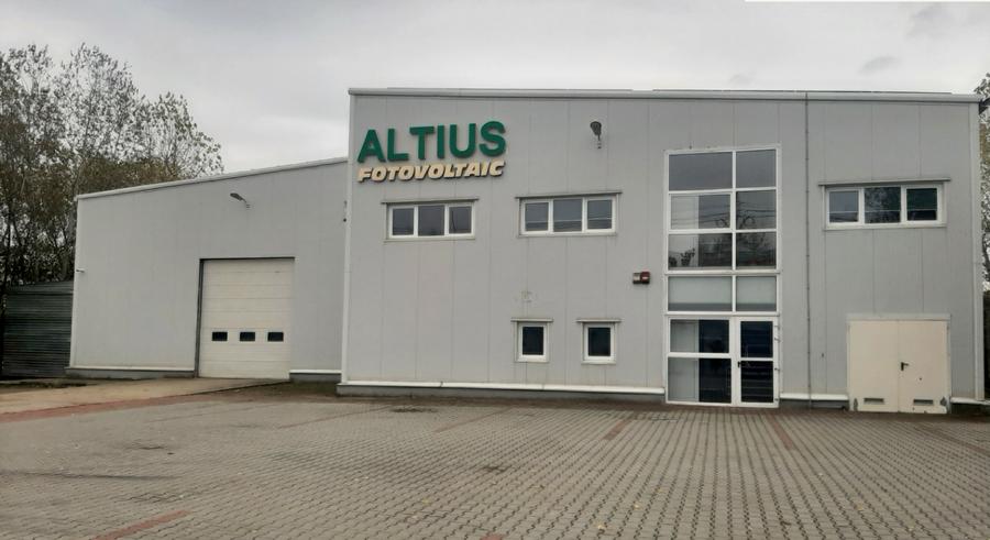 Spațiu industrial, de 3,000 mp, în Central